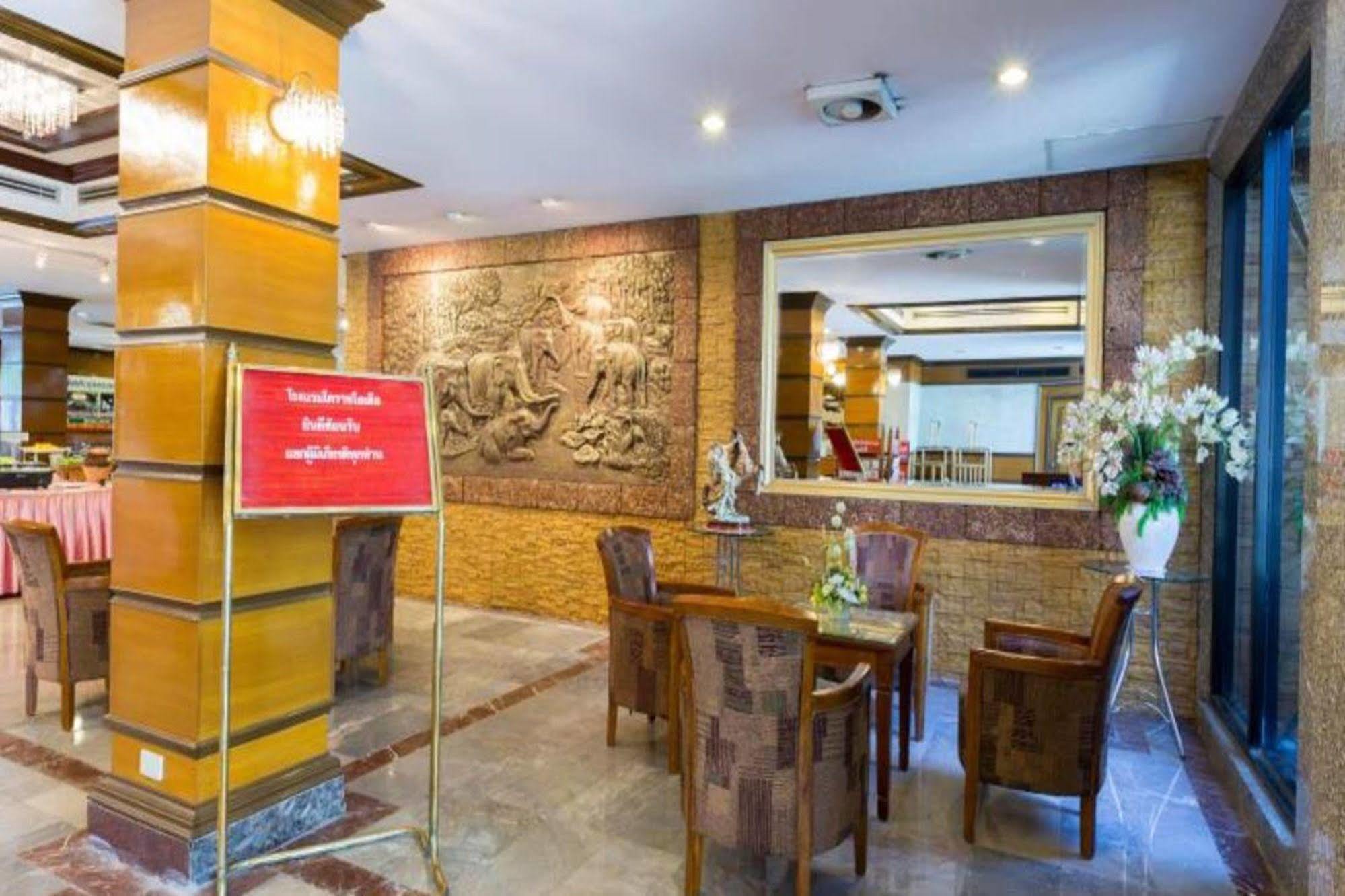 Korat Hotel - Sha Plus Nakhonratchasima Exteriér fotografie