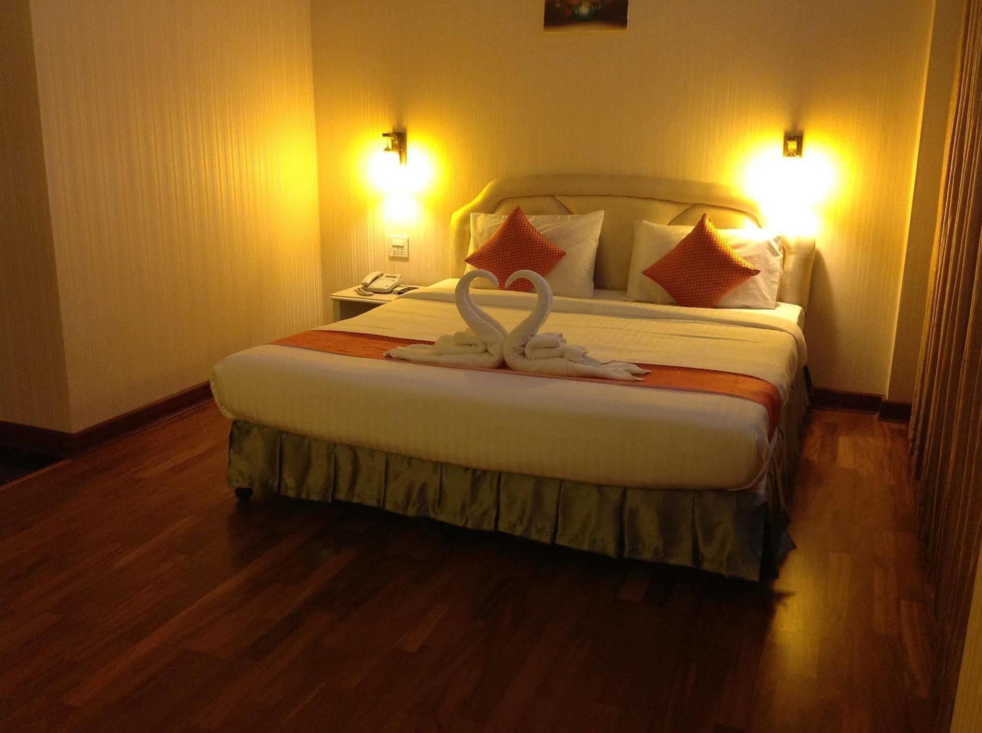 Korat Hotel - Sha Plus Nakhonratchasima Exteriér fotografie